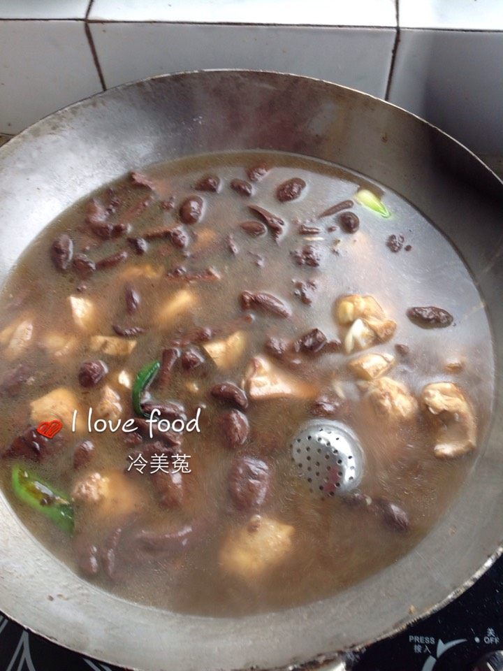 肉蘑炖鸡腿步骤18