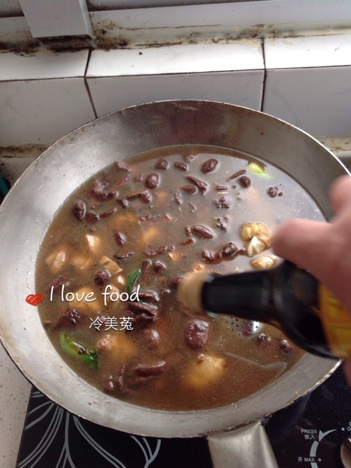 肉蘑炖鸡腿步骤17