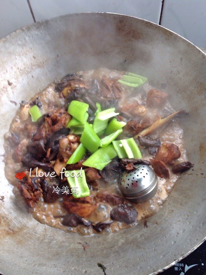 肉蘑炖鸡腿步骤20