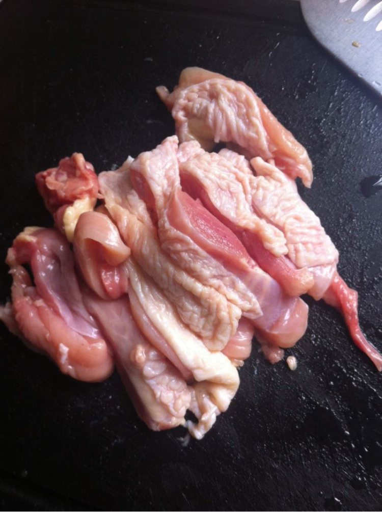香菇滑鸡煲仔饭步骤2