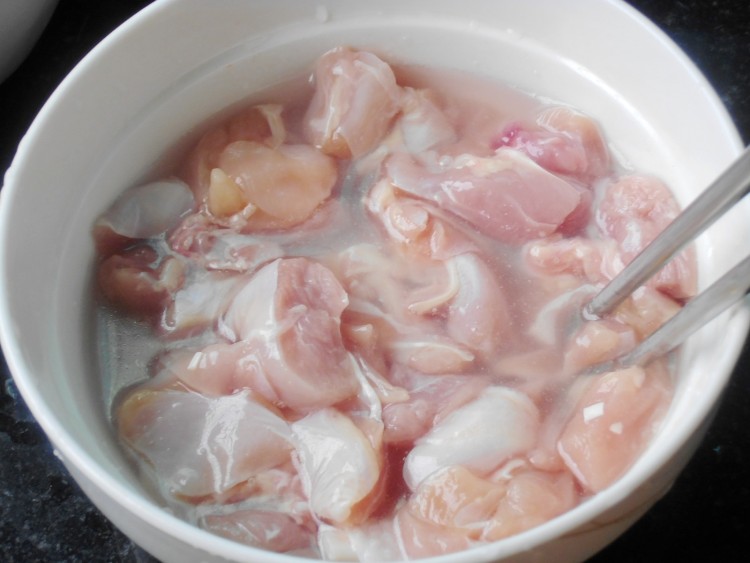 蒜子陈皮鸡步骤5