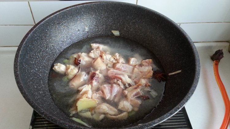 红蘑炖鸡块步骤8