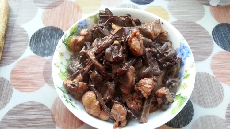 红蘑炖鸡块步骤12