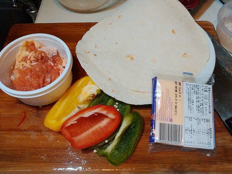 鸡肉芝士脆薄饼步骤1