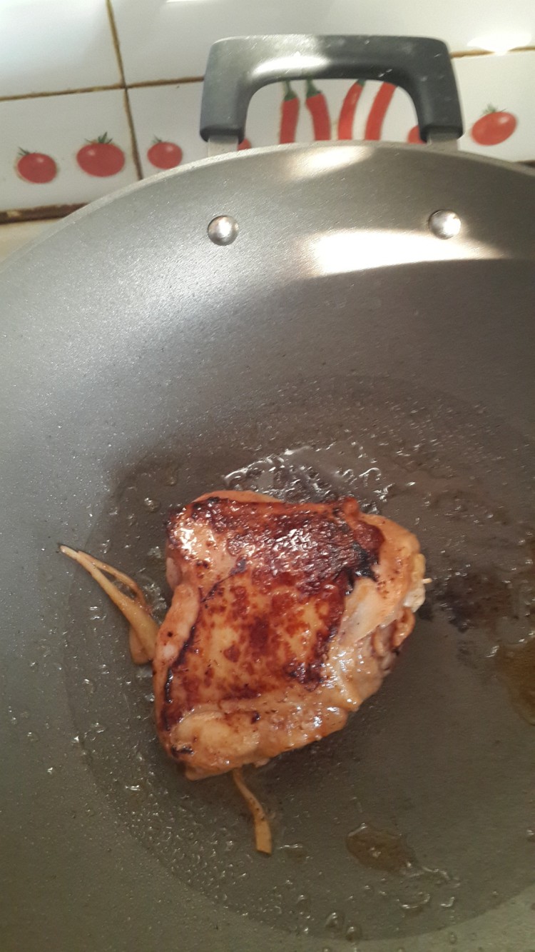 家常鸡腿盖饭步骤2