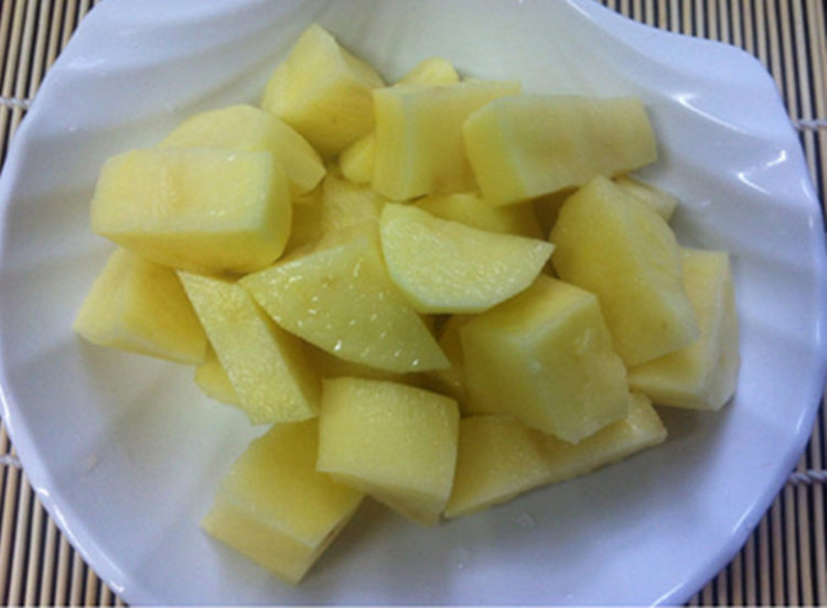 黑椒土豆烧鸡腿步骤2