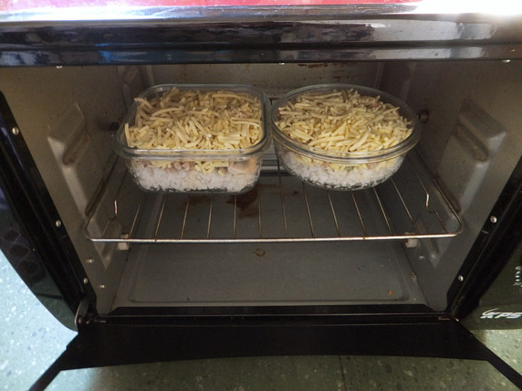 奶油蘑菇鸡肉焗饭步骤13