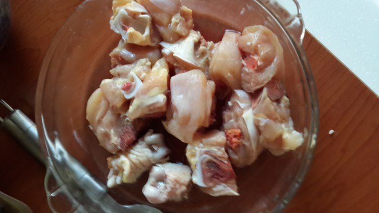 鸡肉土豆炖豆角步骤1