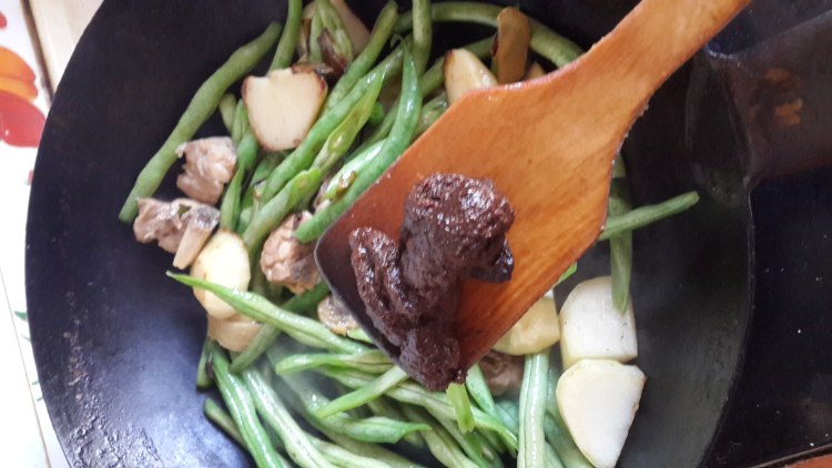 鸡肉土豆炖豆角步骤8