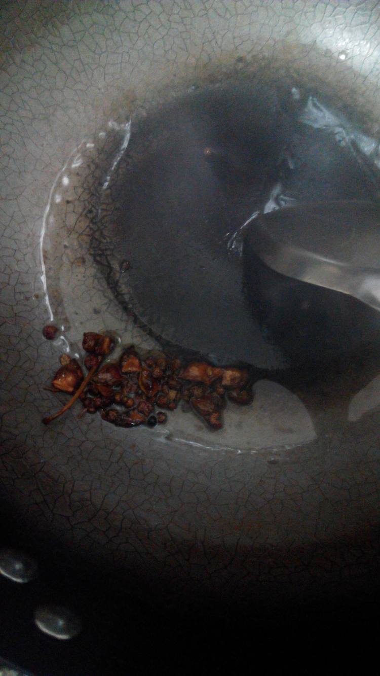 马蹄香菇炒鸡肉步骤6