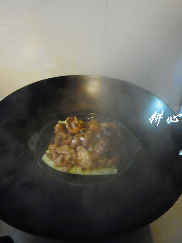 鸡腿蒸茄步骤5