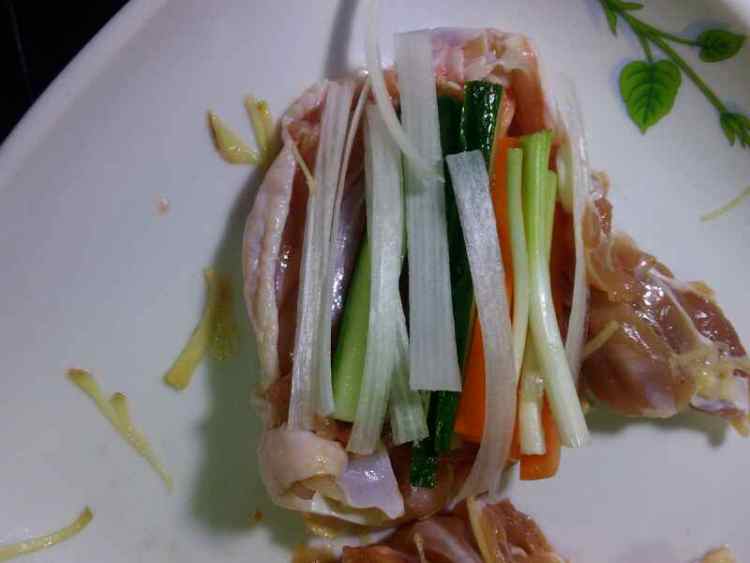 鸡腿彩卷步骤5