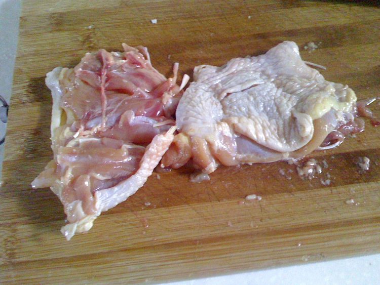鸡腿肉炒莴笋步骤1