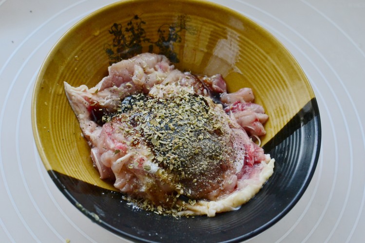 香草鸡肉卷步骤2