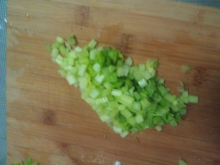 榨菜粉丝蒸鸡腿步骤7