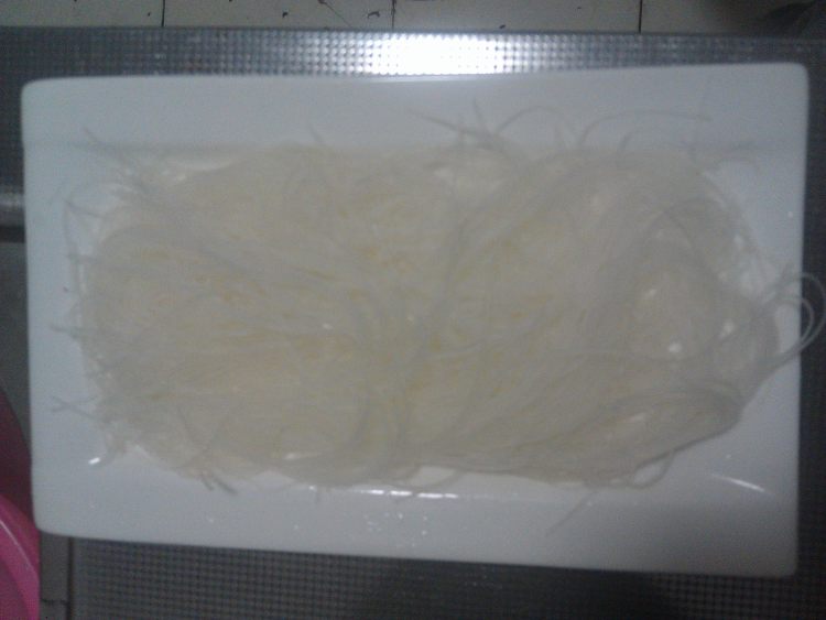 榨菜粉丝蒸鸡腿步骤4
