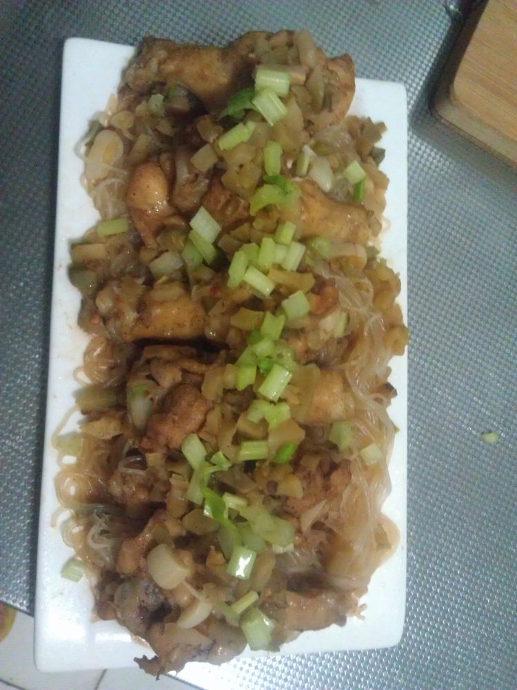 榨菜粉丝蒸鸡腿步骤8
