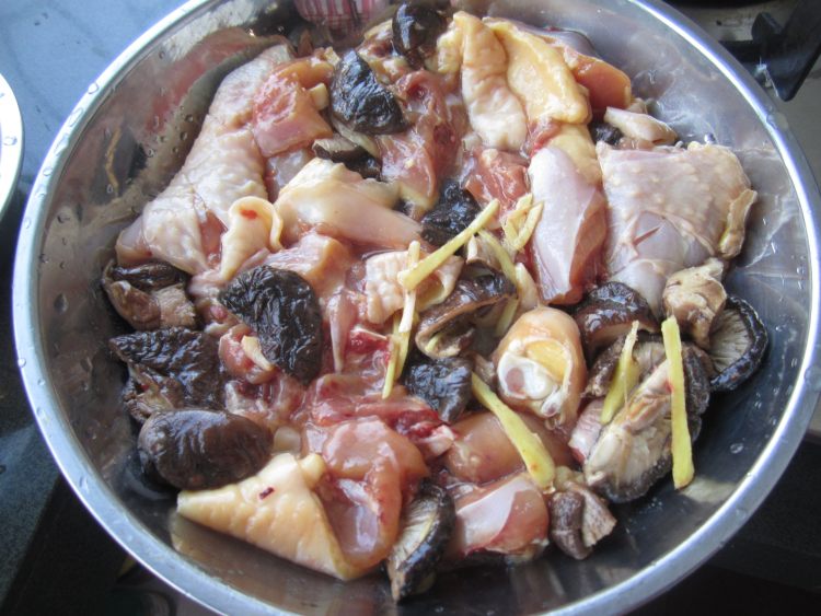 冬菇蒸鸡步骤5