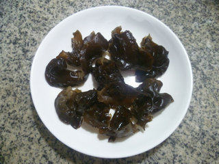 黑木耳香菇蒸鸡腿步骤11