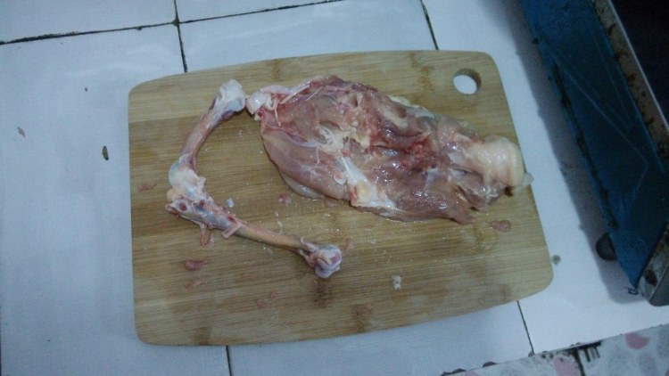胡萝卜香菇鸡腿煲仔饭步骤1