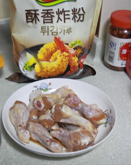 酥香炸鸡腿步骤1
