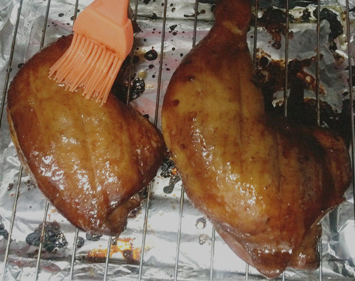 披萨草芝麻烤鸡腿步骤9