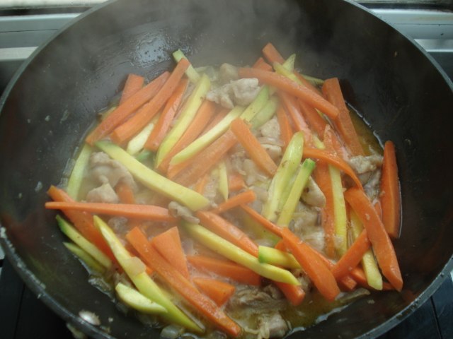 鸡肉抓饭步骤9
