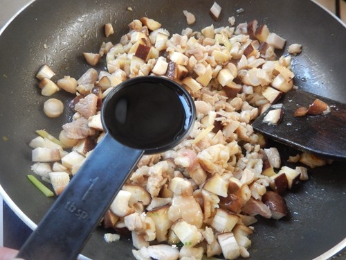 香菇鸡肉饭步骤9