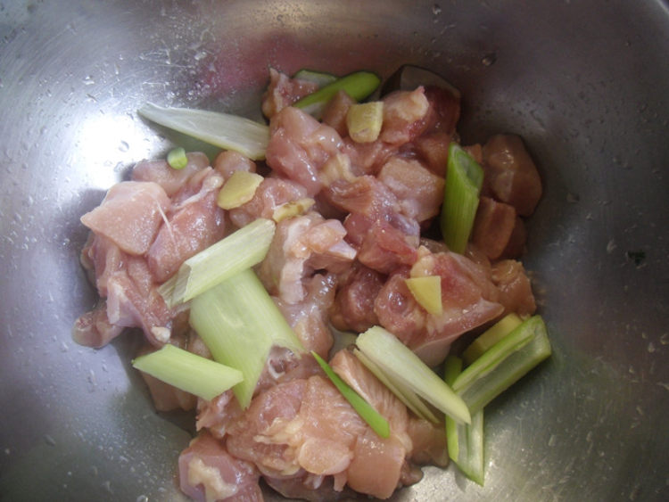 煎烹鸡块步骤3