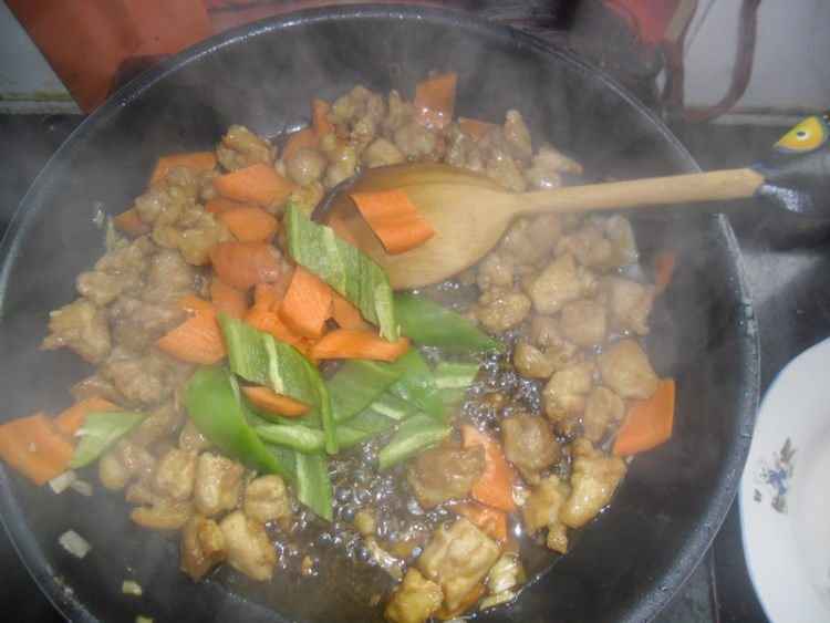 煎烹鸡块步骤15