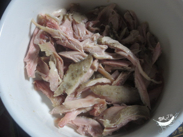 手撕麻椒鸡腿肉步骤10