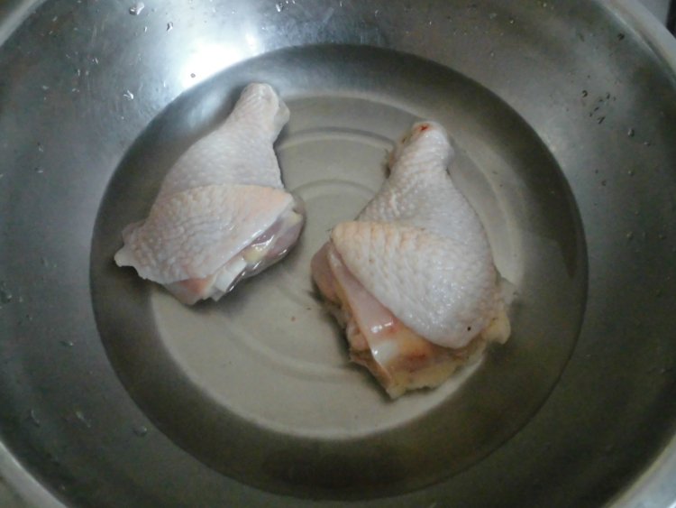 排骨酱烤鸡腿步骤1