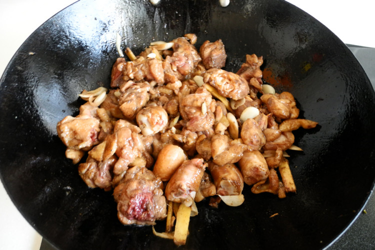 菜椒鸡块步骤5