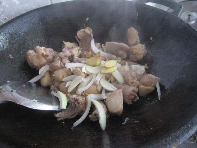 咖喱鸡块土豆步骤6