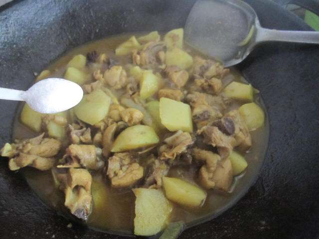 咖喱鸡块土豆步骤11