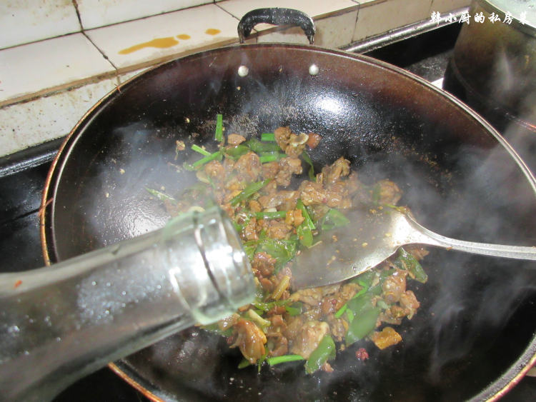 干煸鸡腿肉步骤8