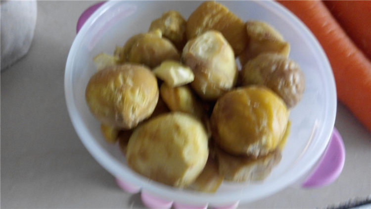 板栗炖鸡腿步骤6