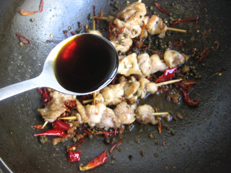 麻辣鸡串步骤13