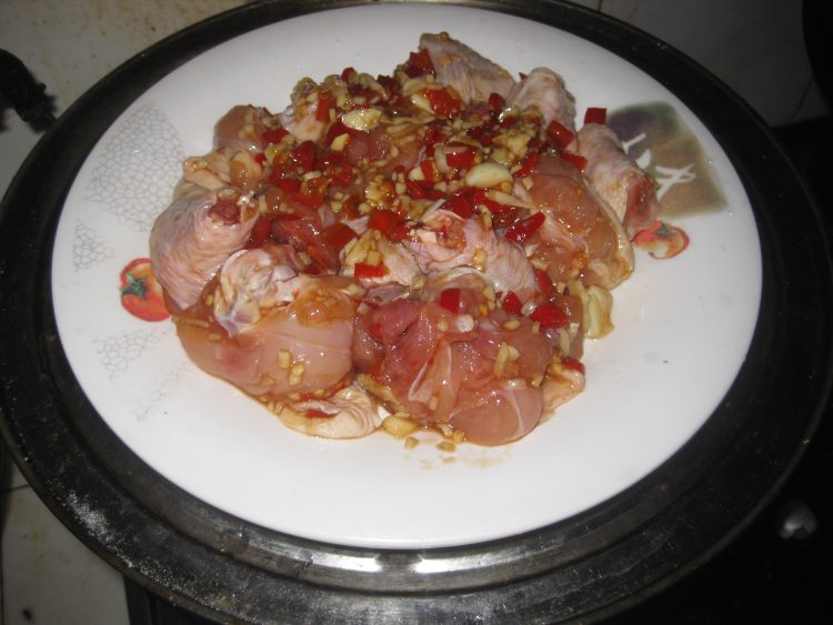 剁椒蒸鸡腿步骤7