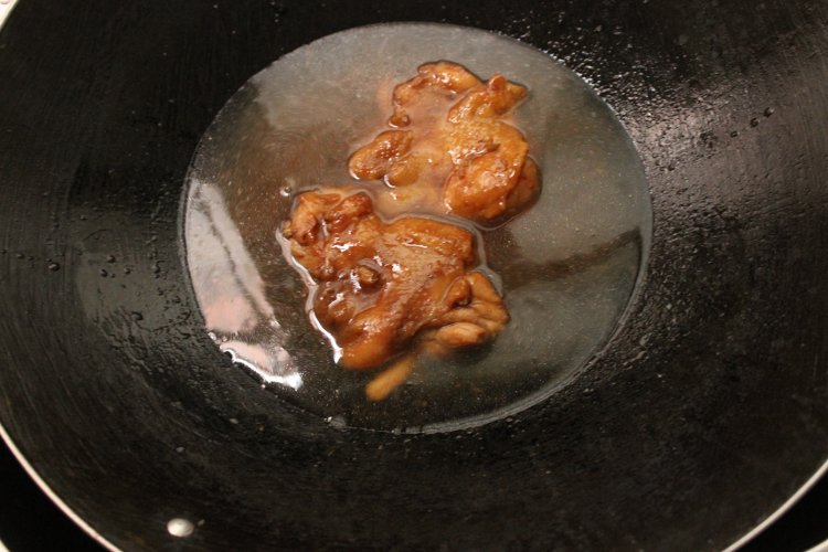 笼仔蚝油鸡腿饭步骤8