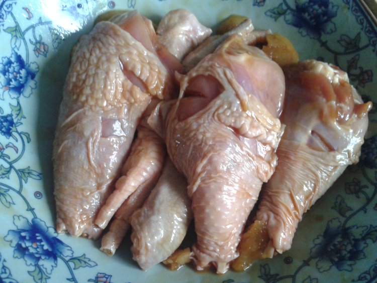 蘑菇蒸鸡腿步骤2