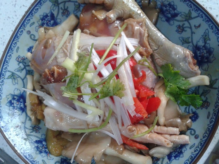 蘑菇蒸鸡腿步骤5