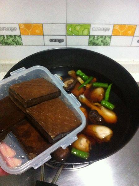 香菇豆干卤鸡腿步骤8