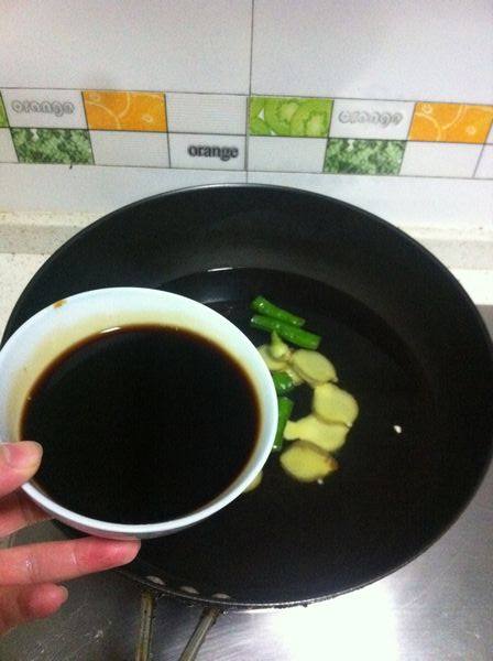 香菇豆干卤鸡腿步骤5