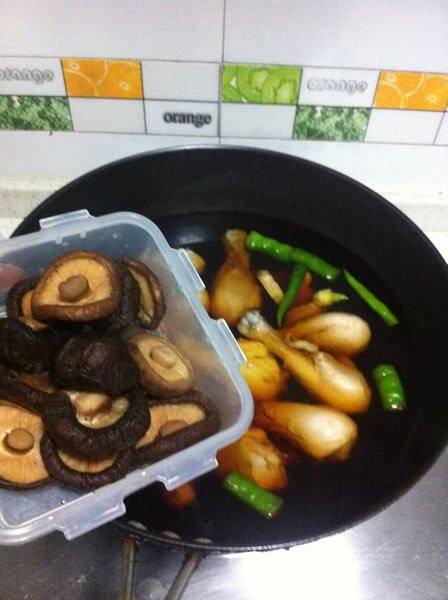 香菇豆干卤鸡腿步骤7