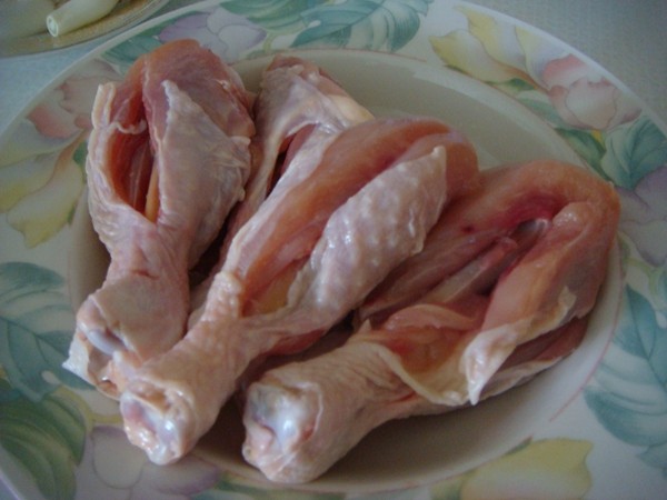 香脆咖喱鸡腿步骤1
