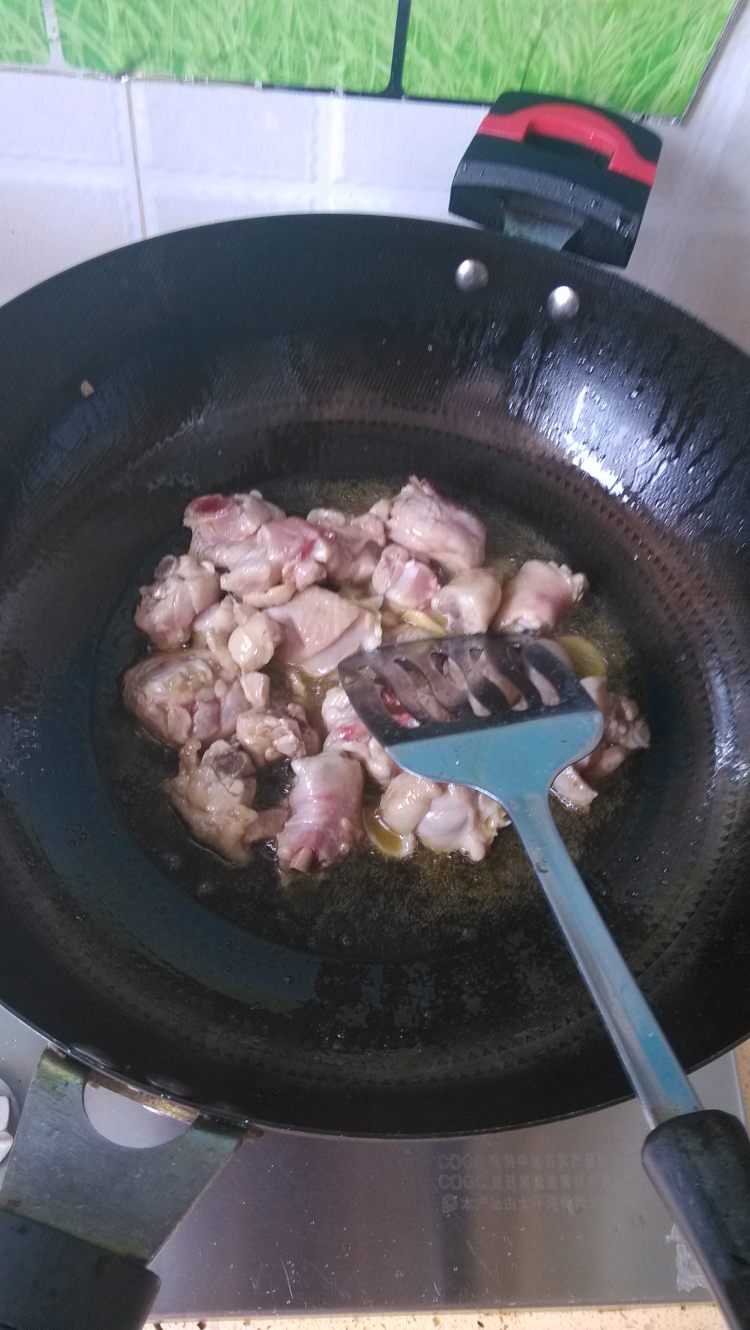 红烧鸡腿肉步骤4