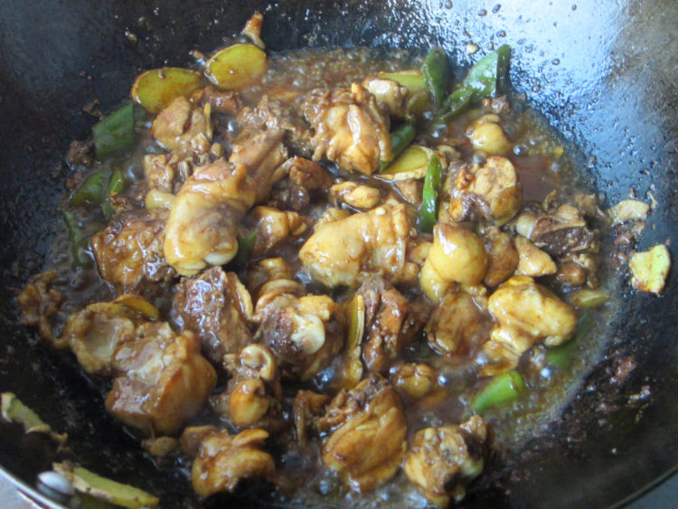 尖椒土豆烧鸡腿步骤9