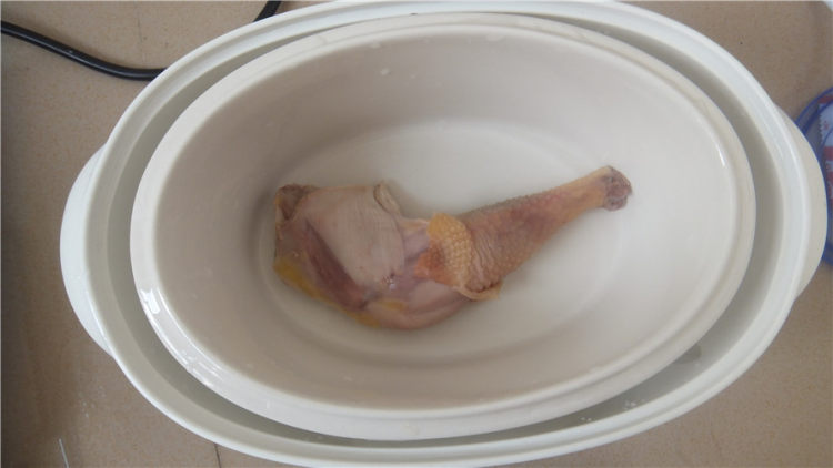 鸡腿苦瓜汤步骤3