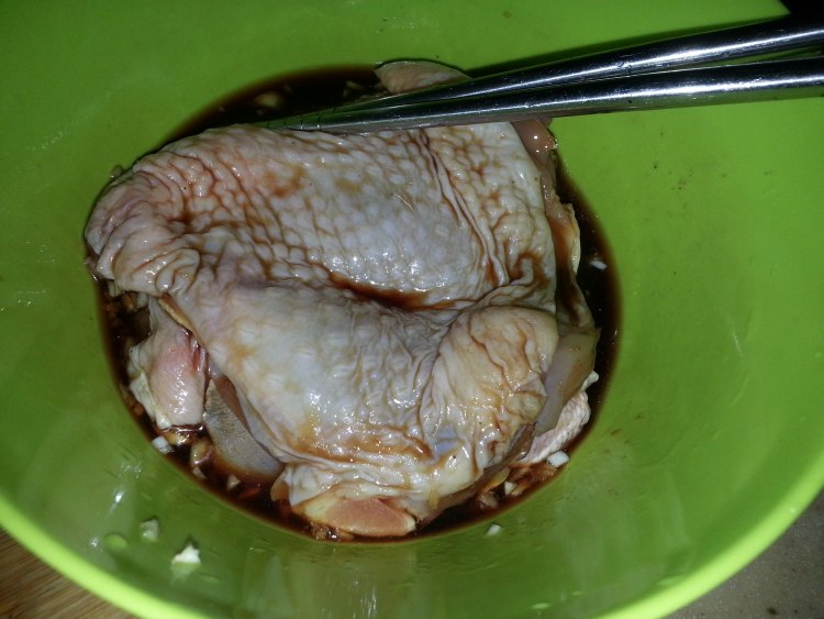 烤鸡腿卷步骤3